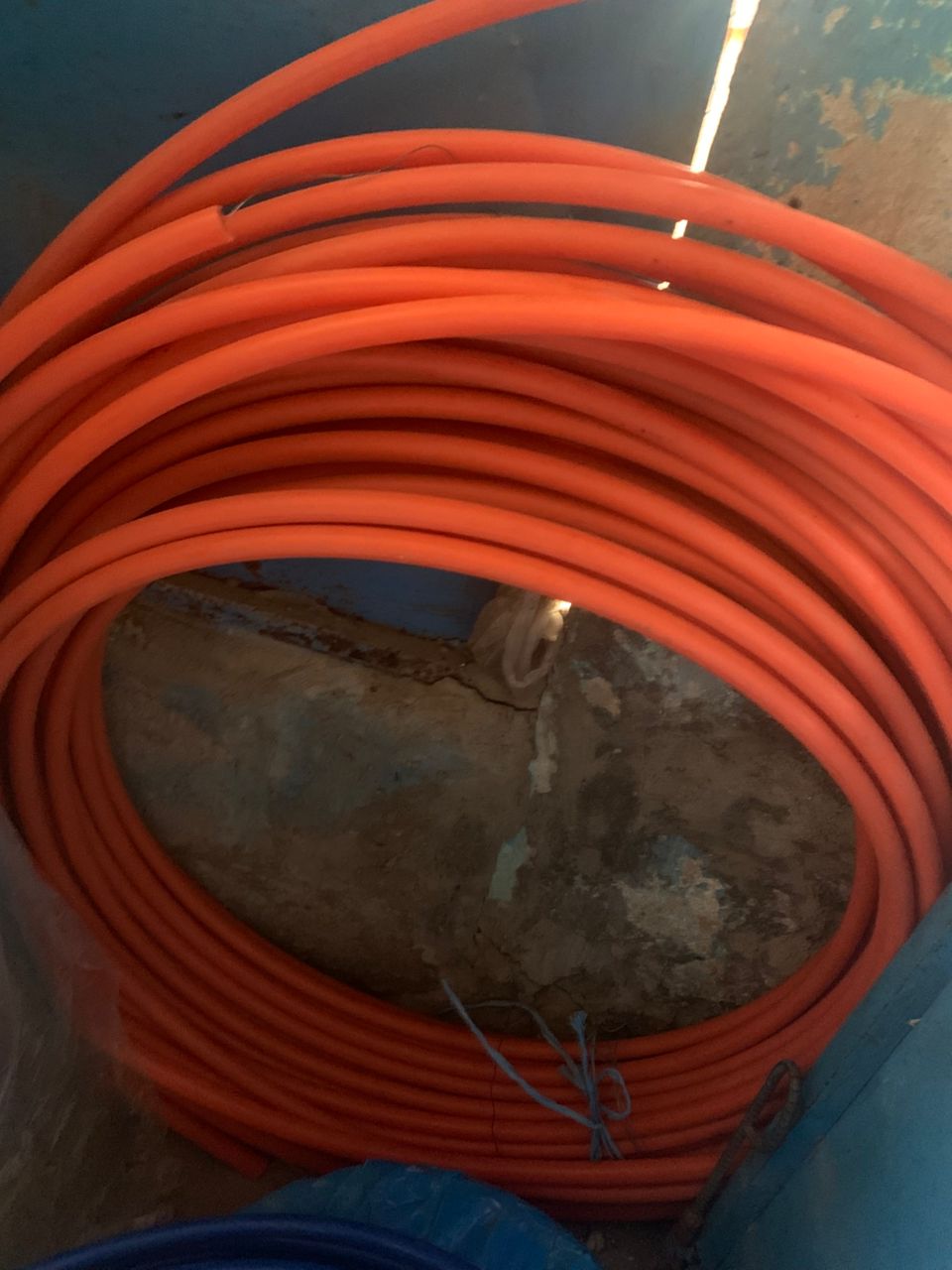 tuyaux rouge détaille